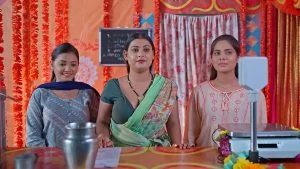 Dhoodhwali Bhabhi Episode 8